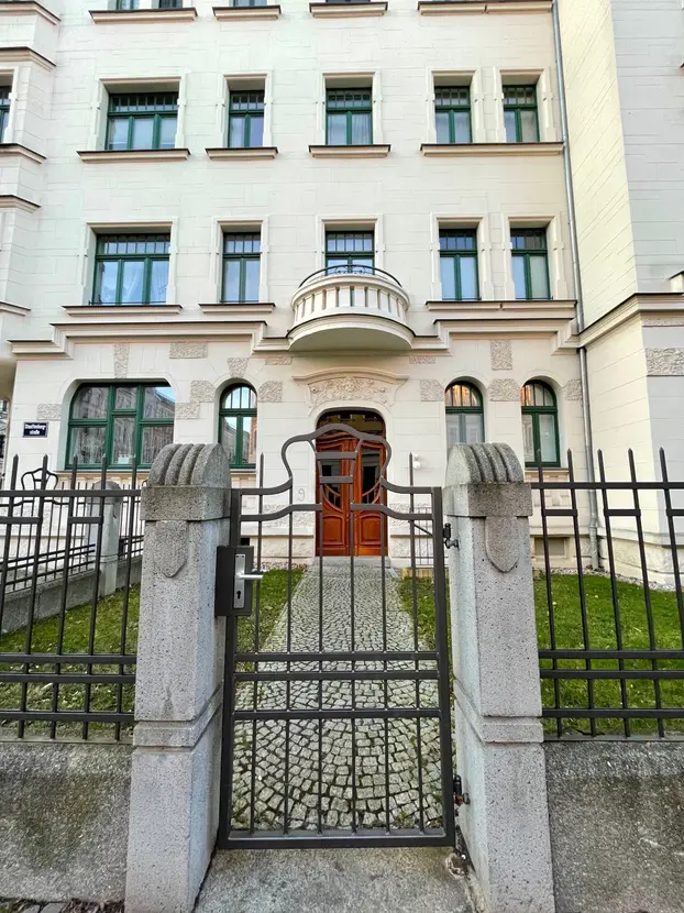 2-Zimmer-Wohnung in der Stauffenberg-Villa zu verkaufen